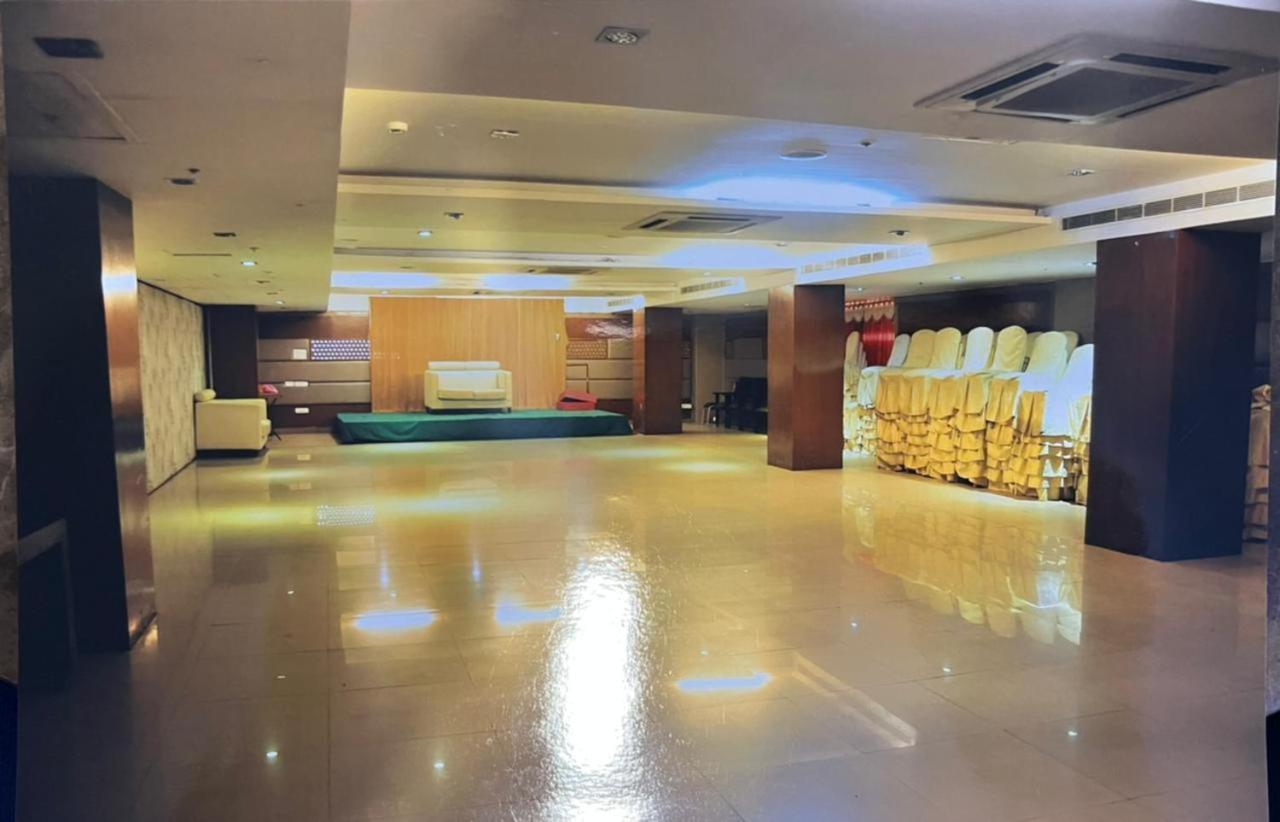 Grand Hotel Himayat Hyderabad Exterior photo